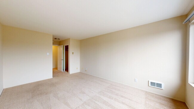 Building Photo - 59 Lupine Ave