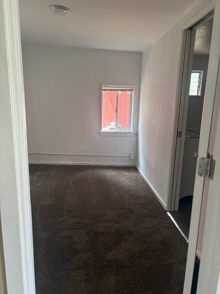 Building Photo - 26302 Lake Forest Dr