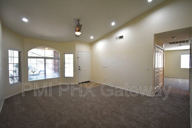 Building Photo - 2895 E Toledo Ct