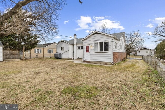 Building Photo - 18 Armor Ct