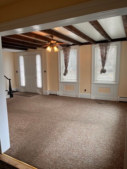 Building Photo - 66 S Maple St