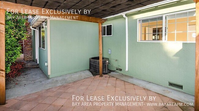 Building Photo - 138 Kittoe Dr