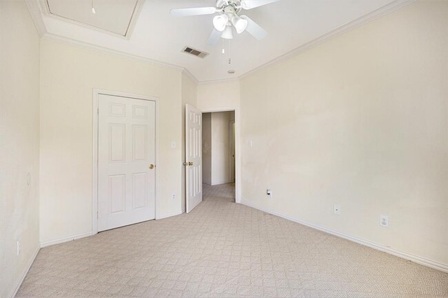Building Photo - 9400 Bellaire Blvd