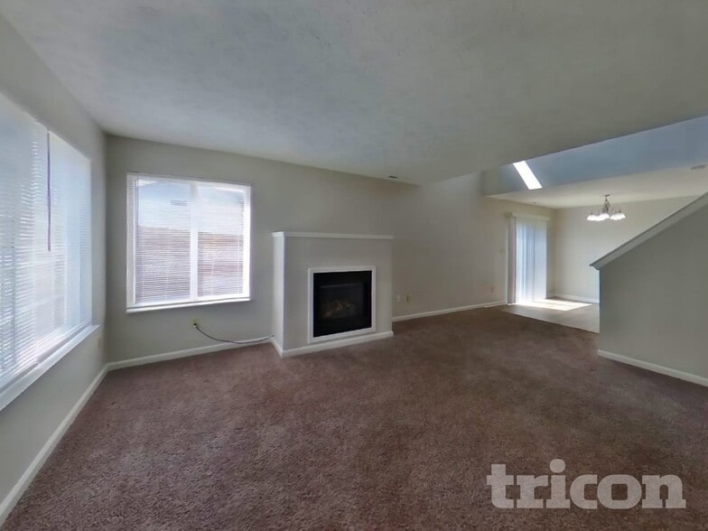 Building Photo - 569 Stobus Dr