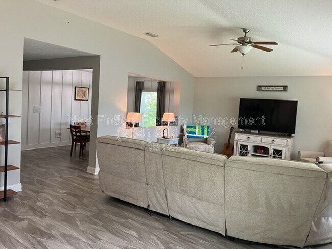 Building Photo - 7842 Sunnydale Ln