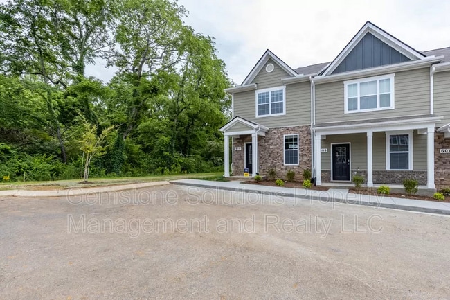 Building Photo - 608 Clifford Heights