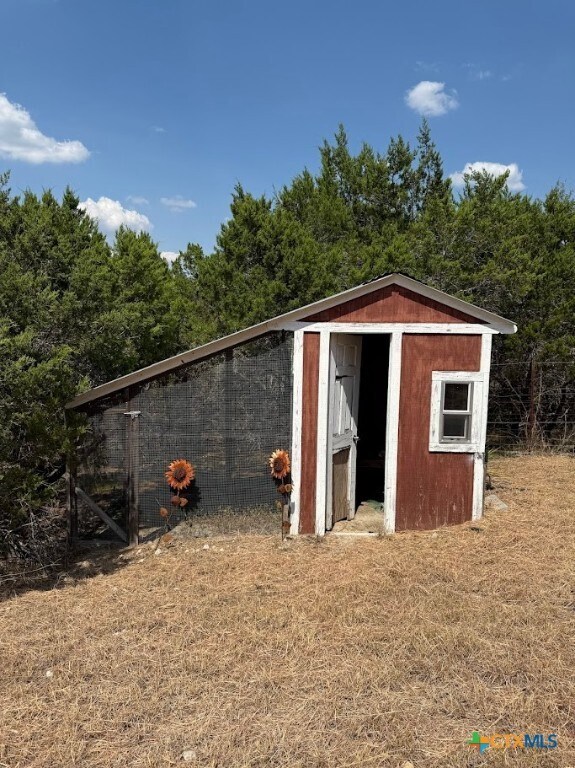 Building Photo - 901 Madrona Dr