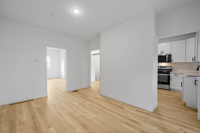 Building Photo - READY FOR MOVE IN! STUNNING 4-bedroom in Greenfield!