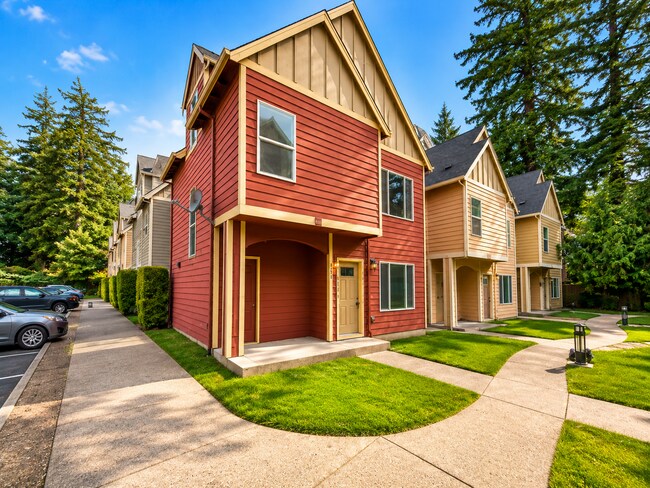 Building Photo - Bright End-Unit Townhouse with a Loft & Covered Patio