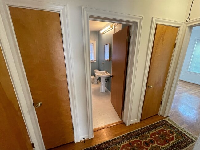 Building Photo - 3720 Jardin St