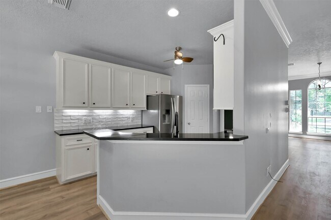 Building Photo - 84 Oak Grove Ln