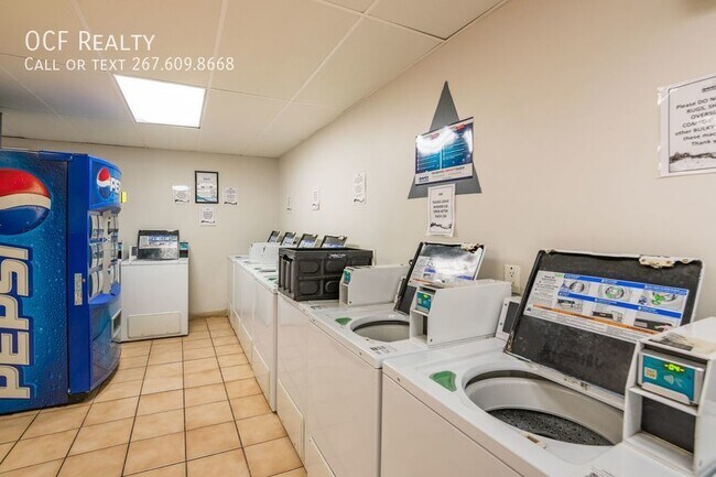 Building Photo - 1324 Locust St