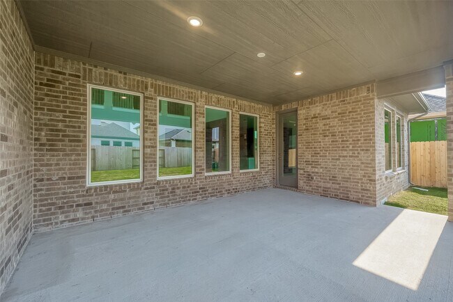 Building Photo - 21711 Emerton Cres Wy