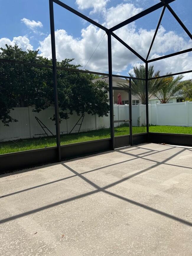 Building Photo - Dr Phillips area 3 bedroom 2.5  Bath Home With Bonus room