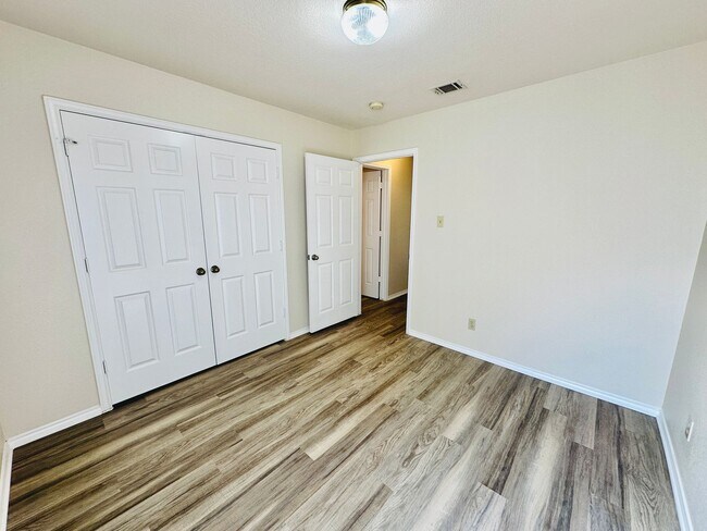 Building Photo - 8814 Schick Rd
