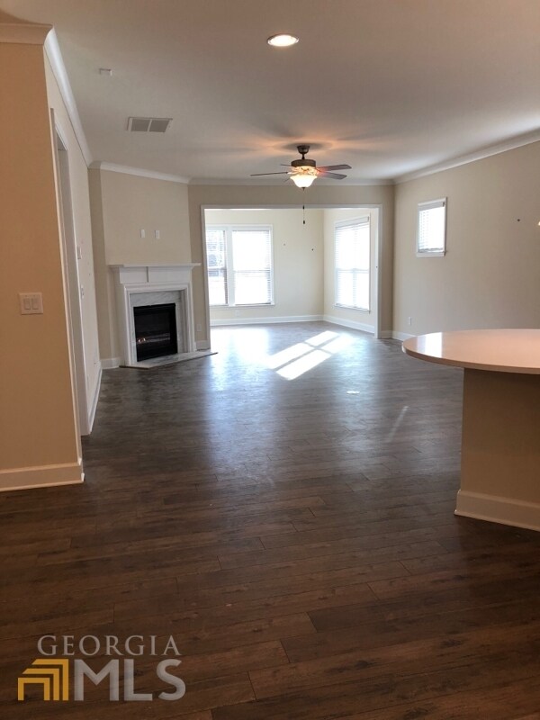 Building Photo - 128 Stamford Ave