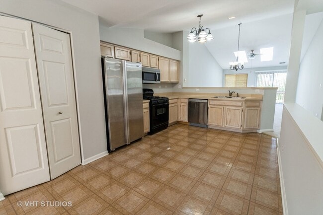 Building Photo - 279 Camel Bend Ct