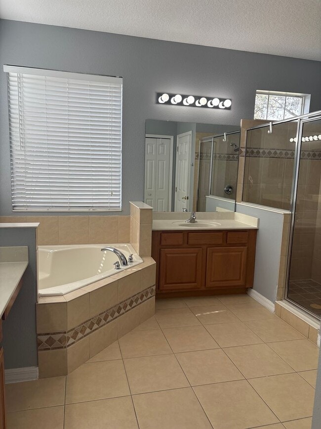 Building Photo - Beautiful 4-Bedroom Home in the Gated Water’s Edge Community/Lake Nona