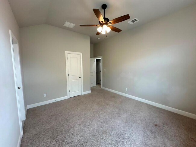 Building Photo - 3004 Desert Shade Bnd