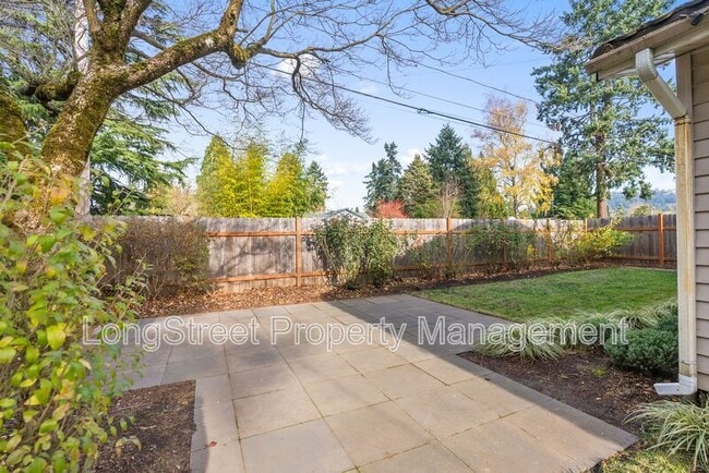 Building Photo - 7788 SE Thompson Rd