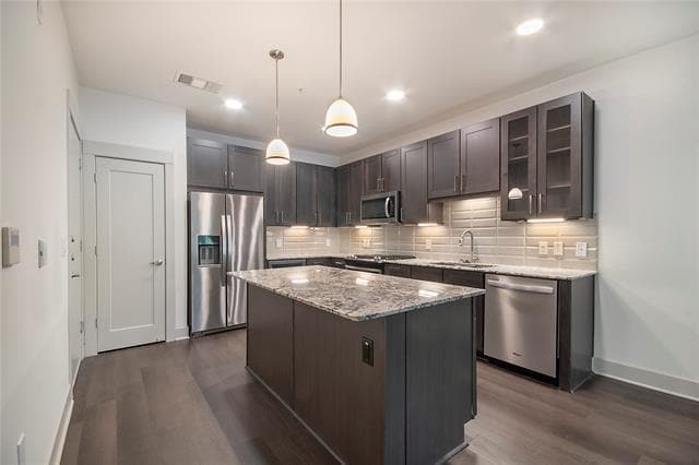 Building Photo - 5607 Belmont Ave