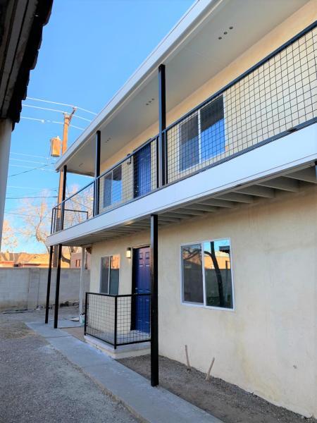 Building Photo - 210 Cornell Dr SE