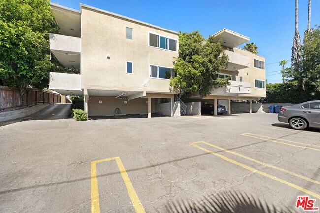 Building Photo - 932 Maltman Ave