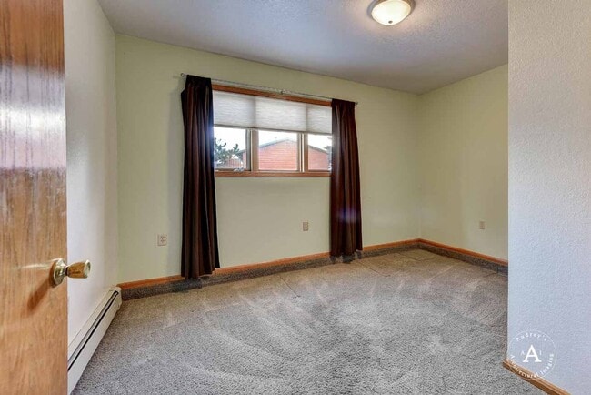 Building Photo - Pet Friendly 5 Bed, 3 Bath, Single Family Home W/ Attached Two Car Garage, Big Yard on corner lot...