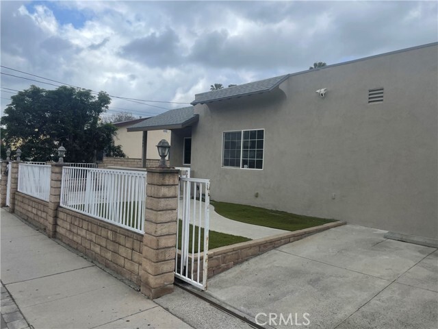 Building Photo - 5663 Ensign Ave