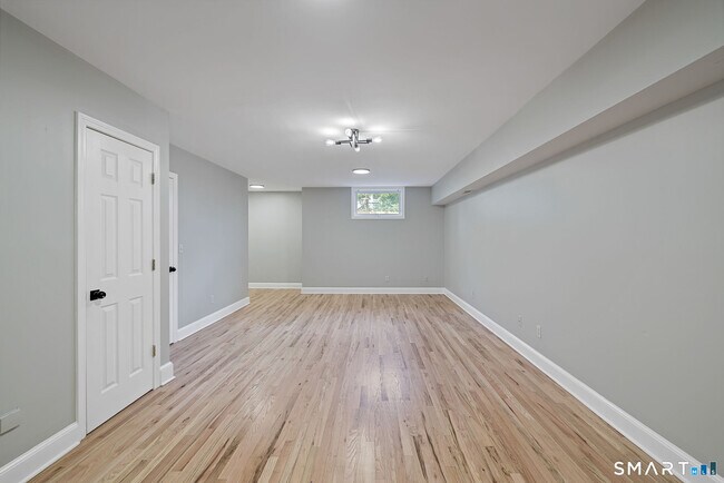 Building Photo - 7 Edgewood St