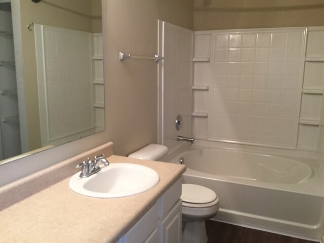 Building Photo - 9939 Big Bend Dr