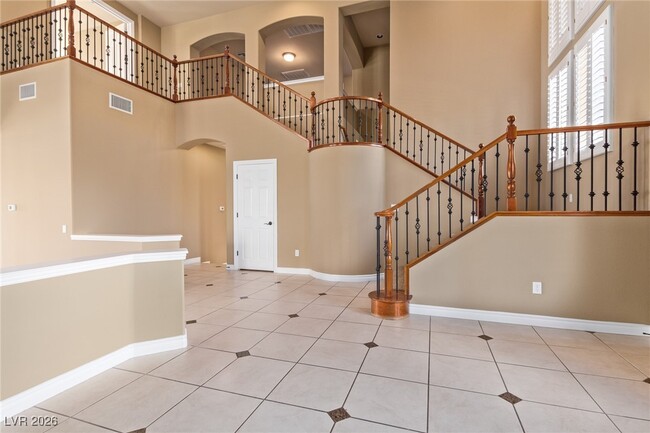 Building Photo - 9805 Queen Charlotte Dr