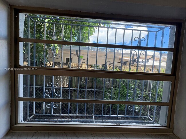 Building Photo - 2395 NW 4th St