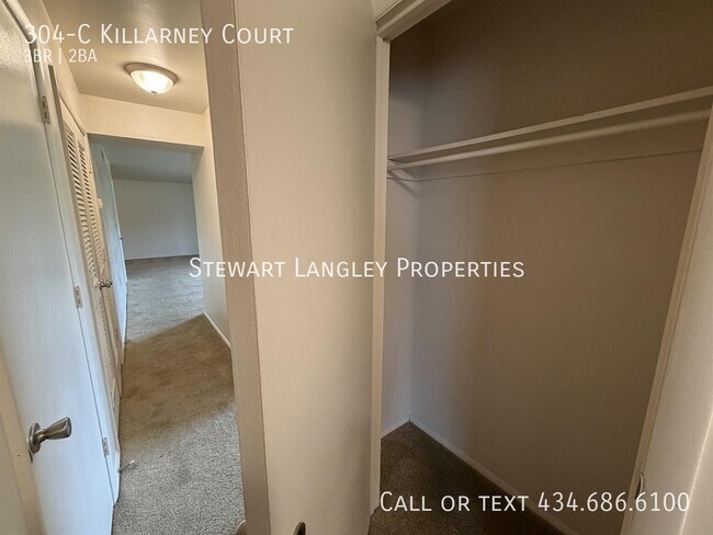 Building Photo - 304-C Killarney Court-