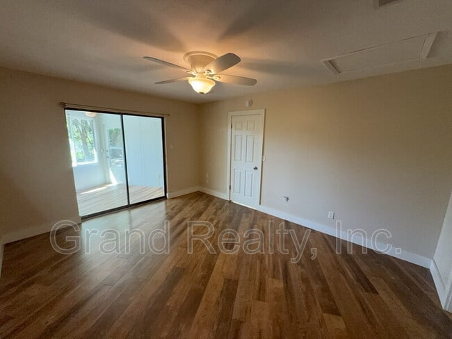 Building Photo - 7401 Bernadette Dr