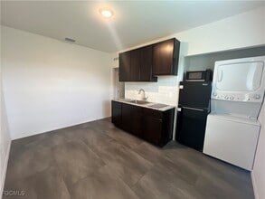 Building Photo - 4301 17th St SW