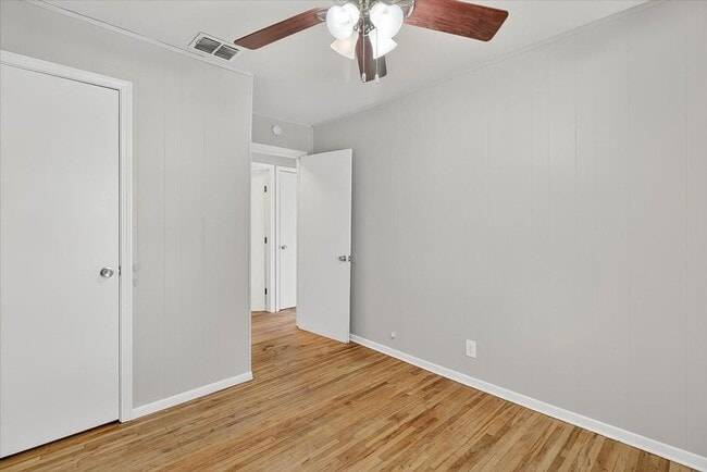 Building Photo - 11230 Blades- 3bed/1bath $1,195/month