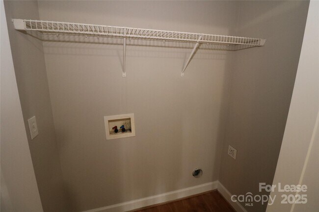 Building Photo - 2558 Carya Pond Ln