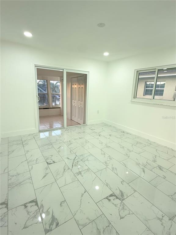 Building Photo - 5039 Pelican Dr