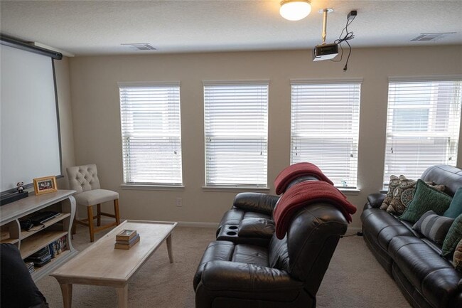 Building Photo - 14550 Myers Dr