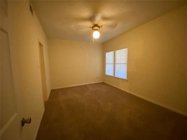Building Photo - 2529 Rio Grande St