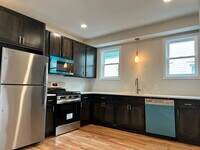 Building Photo - 414-416-416 Ridgeway St