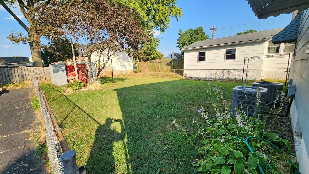 Building Photo - 4907 Heege Rd