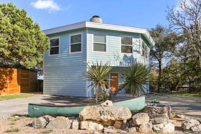 Building Photo - 1433 Riviera Dr