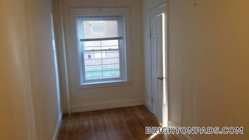 Building Photo - 1615 Commonwealth Ave