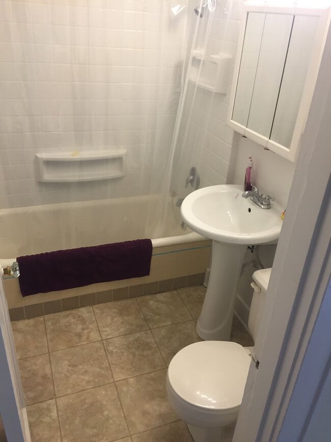 Interior Photo - Loch Kelden