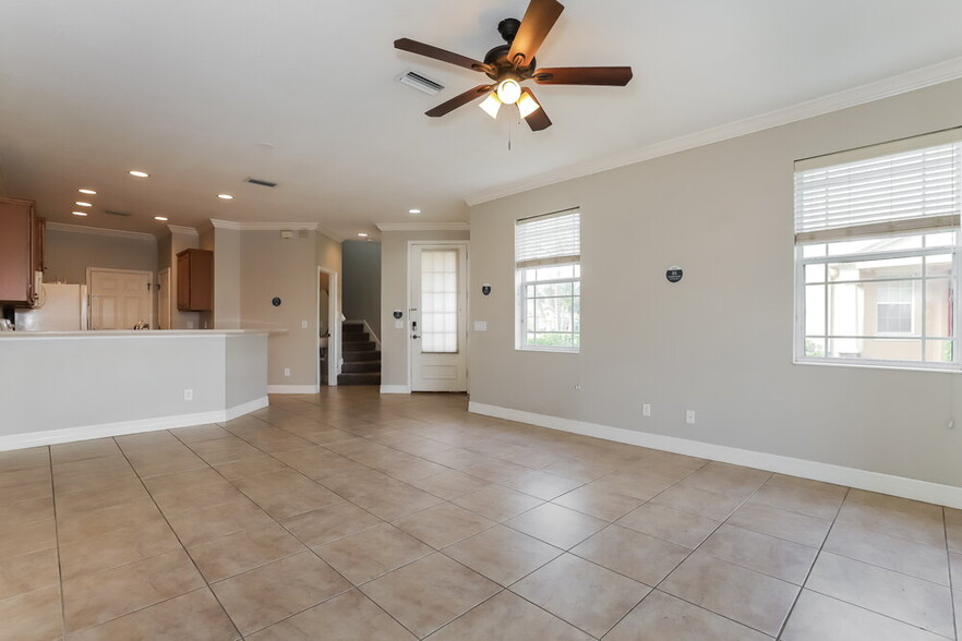 Building Photo - 11432 52nd Ct E