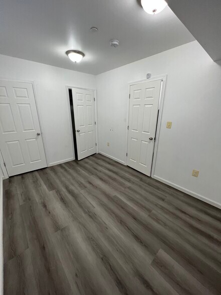 Building Photo - 1025 Buttonwood St