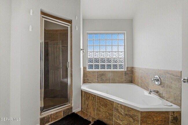 Building Photo - 4613 Al Hernandez St