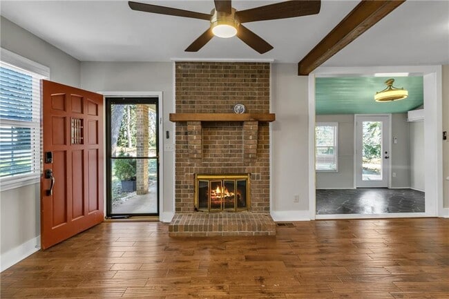 Building Photo - 225 S Park St